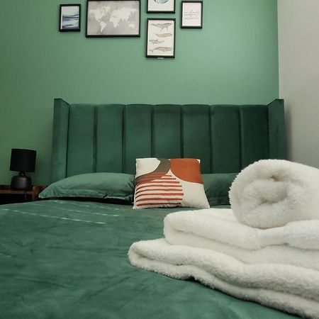 City Centered 2 Bed Serviced Apartment- Sherpa Homes Swindon Esterno foto
