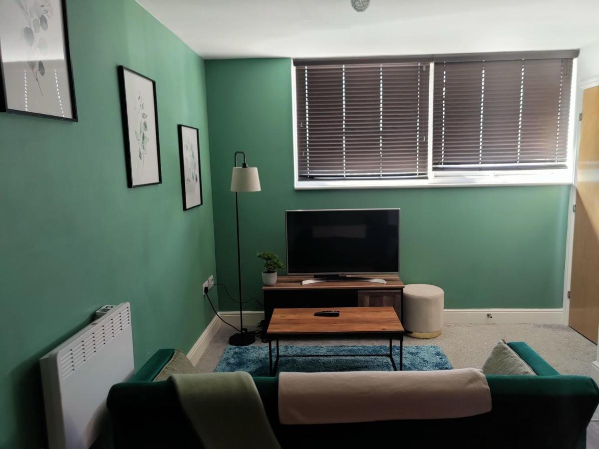 City Centered 2 Bed Serviced Apartment- Sherpa Homes Swindon Esterno foto