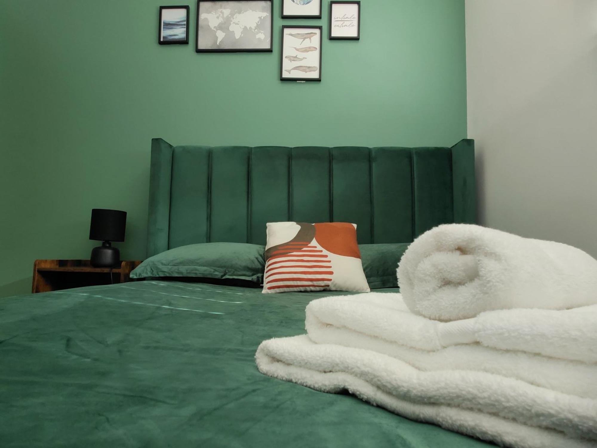 City Centered 2 Bed Serviced Apartment- Sherpa Homes Swindon Esterno foto